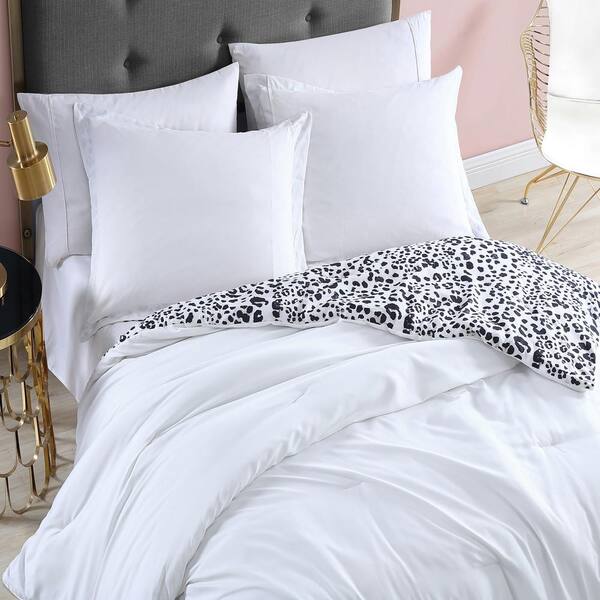 BETSEY JOHNSON Water Leopard Reversible 3-Piece Beige Animal Print Microfiber King Comforter Set USHSA51168505 - The Home Depot BETSEY JOHNSON Water Leopard Reversible 3-Piece Beige Animal Print Microfiber King Comforter Set USHSA51168505 - The Home Depot