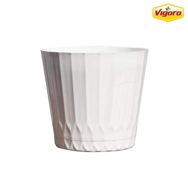 Concord Medium White Plastic Planter with Attached Saucer (8.4 in. L x 8.4 in. W x 8.3 in. H)