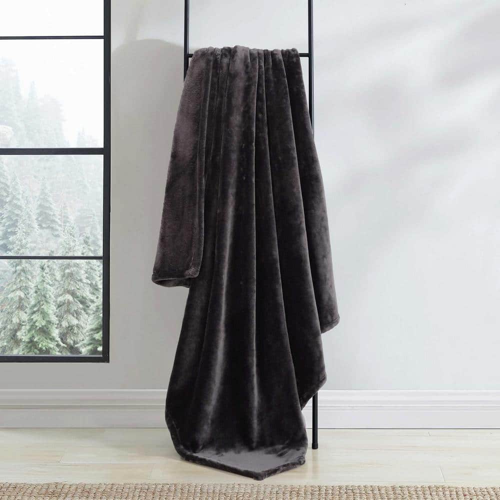 Ultra Soft Black Fleece Packable Throw Blanket