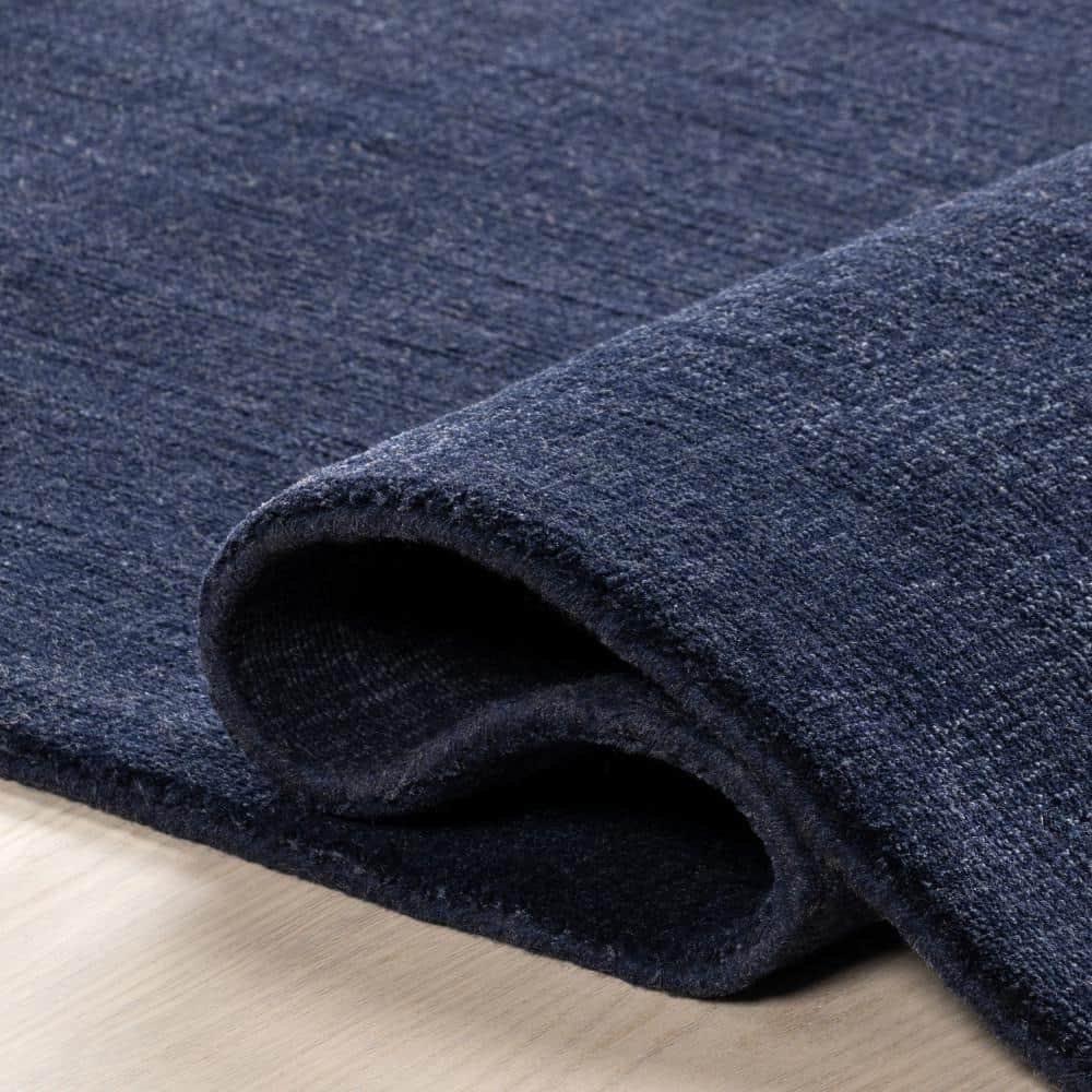 Midnight Blue 4' x 6' Handmade Wool and Viscose Area Rug