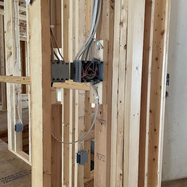 Pass & Seymour Slater New Work 3 Gang 54 Cu. In. Plastic Captive Mounting Nail Auto Clamp Switch and Outlet Box