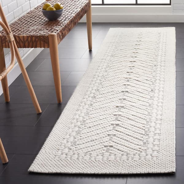 Marbella Ivory Green 2 ft. X 9 ft. Border Chevron Runner Rug