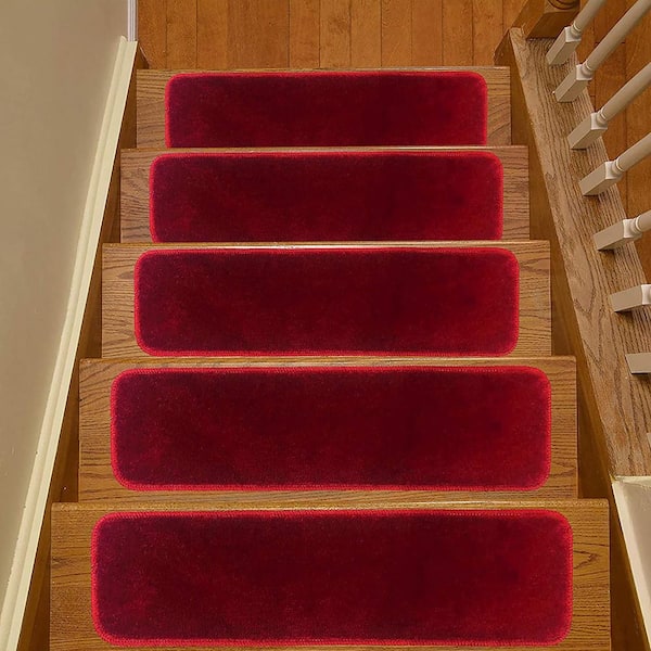 Euro Burgundy 8 in. x 30 in. Indoor Carpet Stair Treads Slip Resistant Backing (Set of 7)