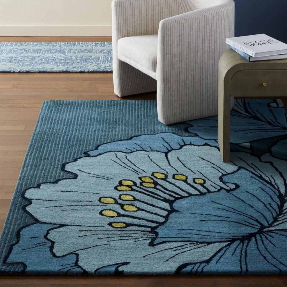 Hand-Tufted Blue Floral Wool and Viscose Area Rug, 5' x 7'