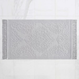 Ricardo Cotton Fringe 27 in. x 45 in. Bath Rug in Light Grey