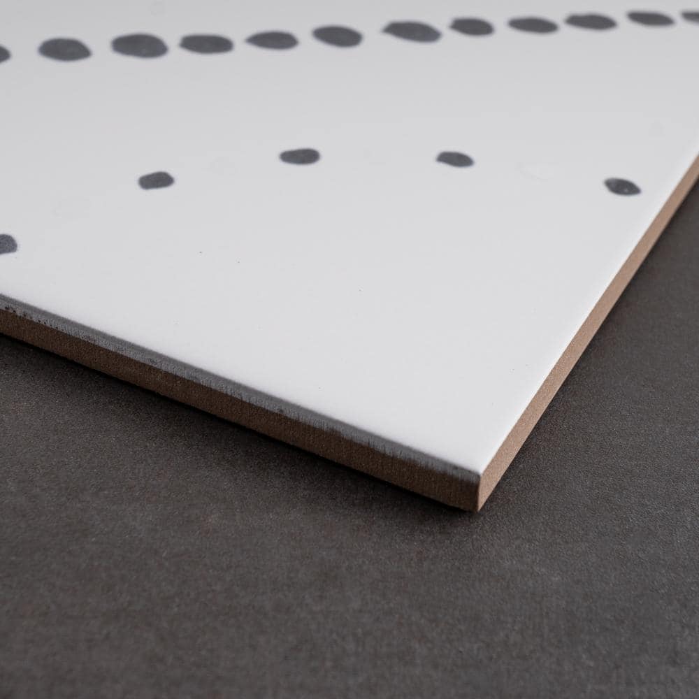 Kenzo 8" x 8" Black and White Porcelain Patterned Tile