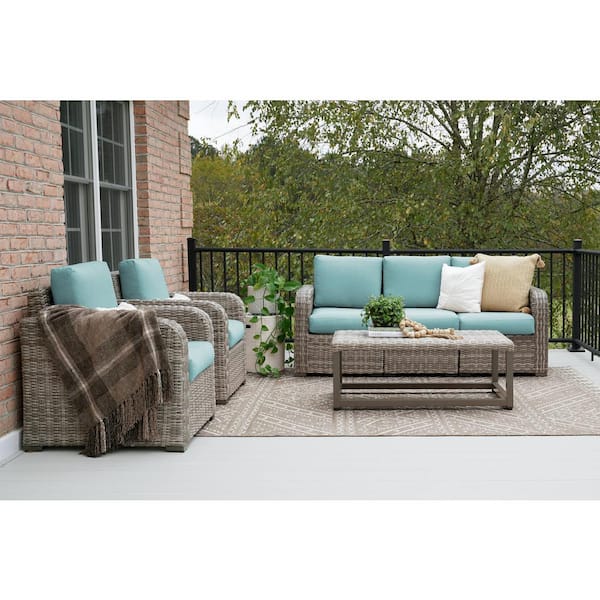 Leisure Made Forsyth 6-Piece Wicker Patio Conversation Set with Spa Blue Polyester Cushions