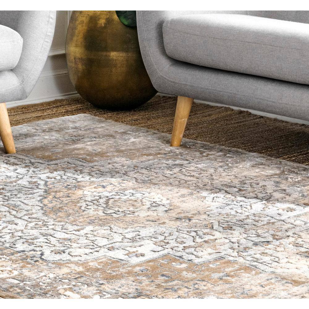 Distressed Medallion Thea Multicolor Synthetic Area Rug, 10' x 14'