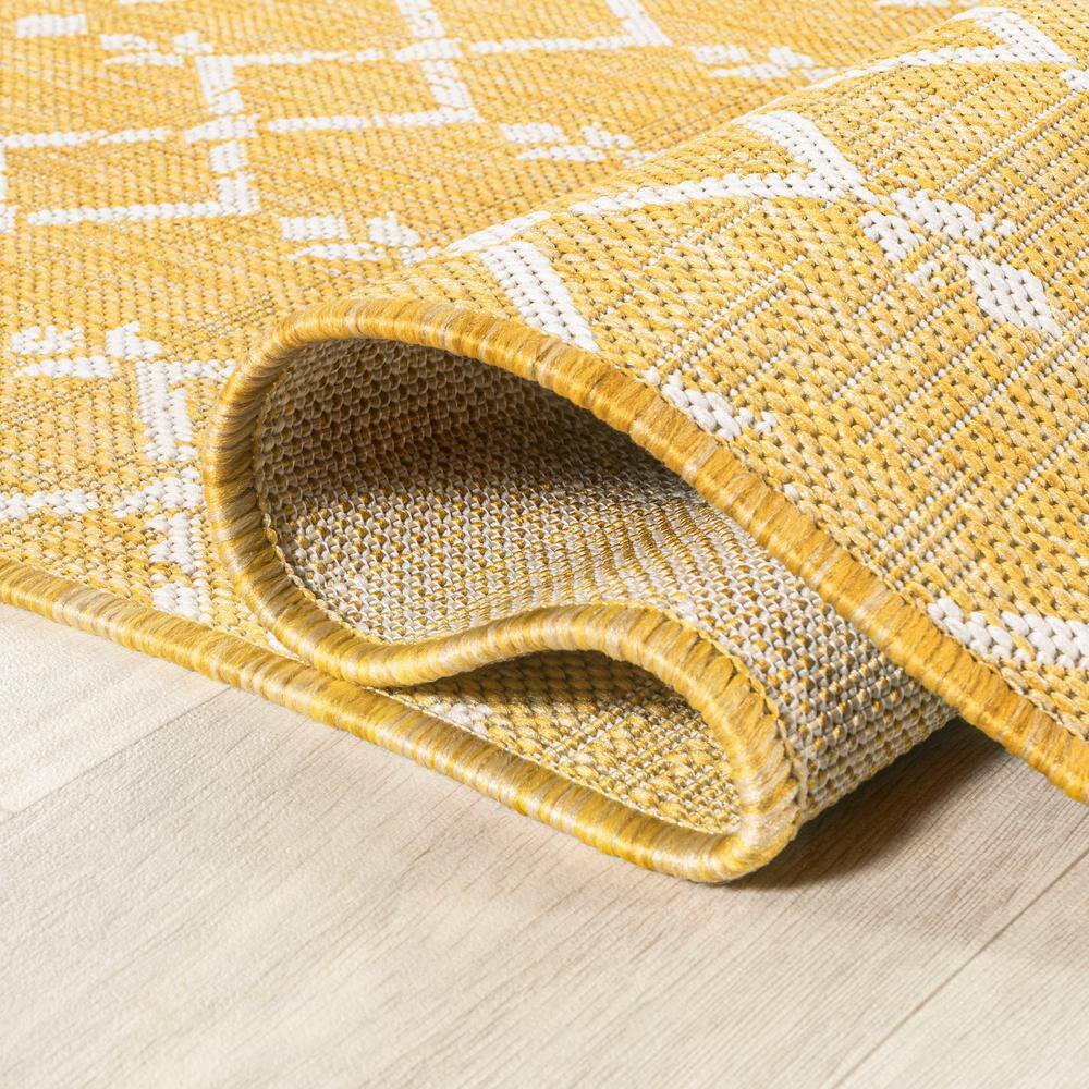 Boho-Chic Moroccan Inspired Yellow/Cream Geometric Indoor/Outdoor Rug