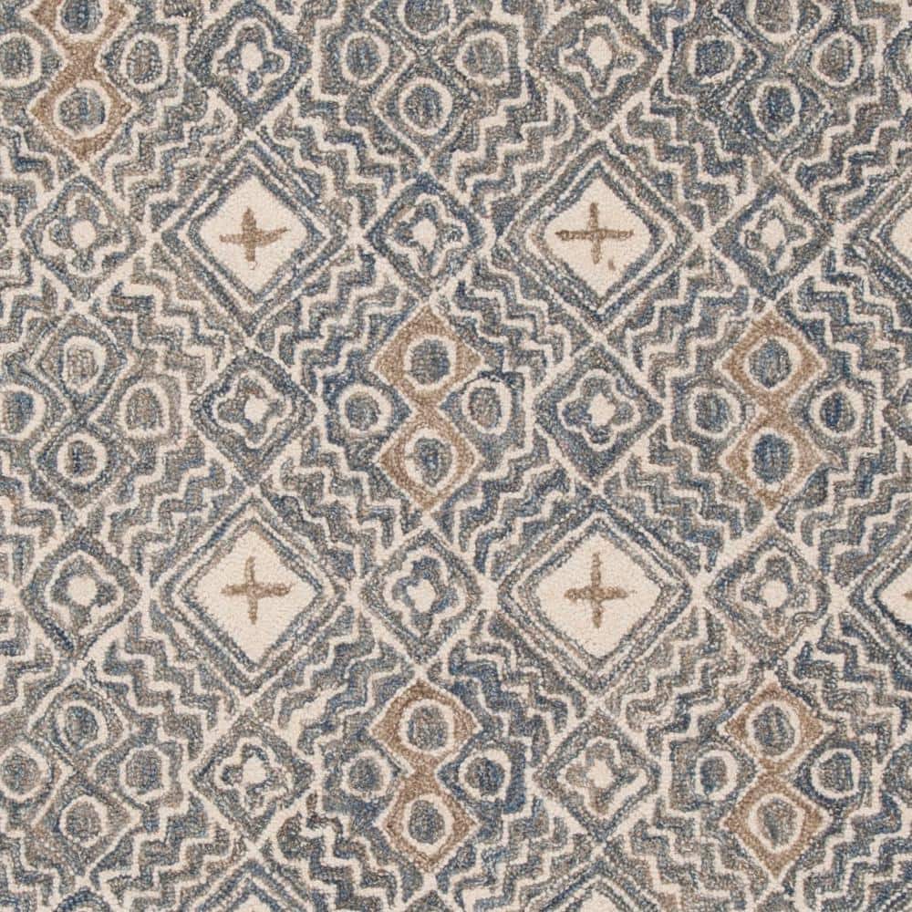 Ivory and Blue Handmade Wool Tufted Area Rug, 5' x 8'