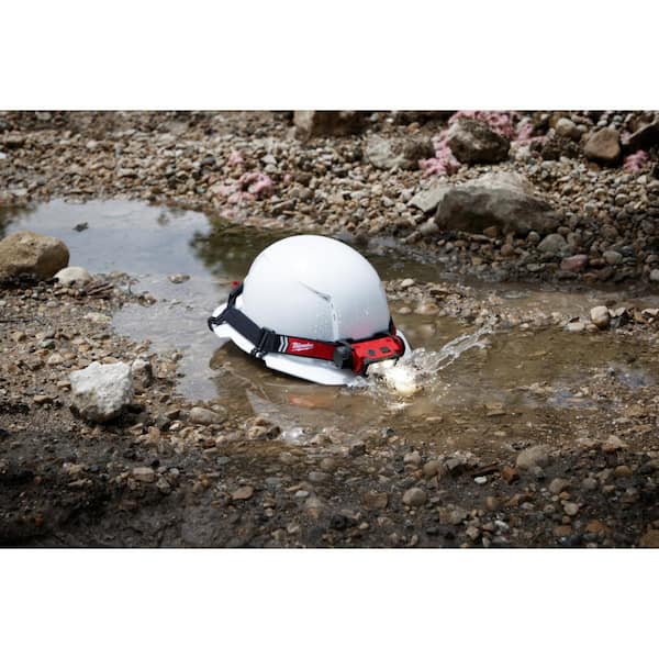 Milwaukee - 600 Lumens LED REDLITHIUM Hard Hat Headlamp