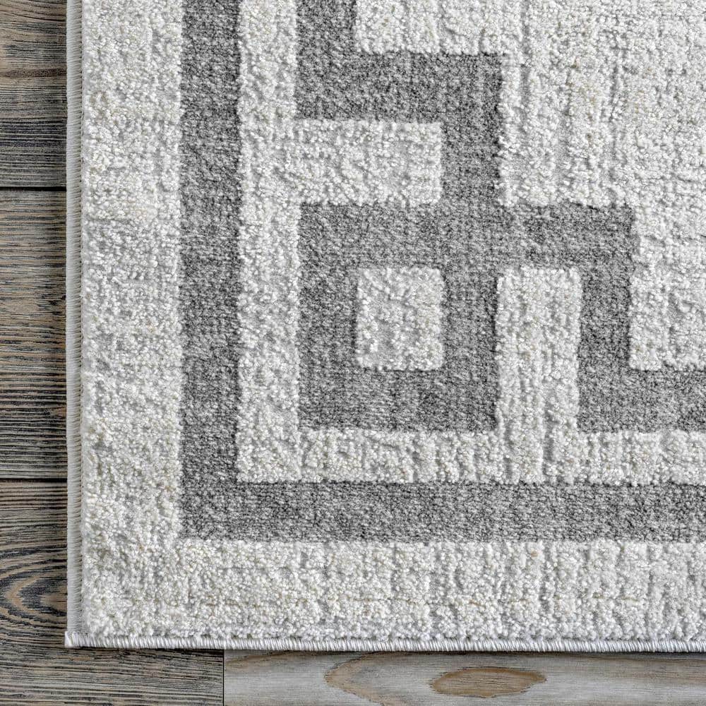 Gray Rectangular Reversible Synthetic Area Rug 5' x 7'