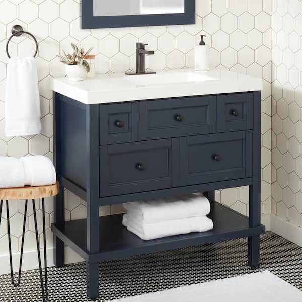 Modern Single-Handle Single-Hole Bathroom Faucet in Bronze