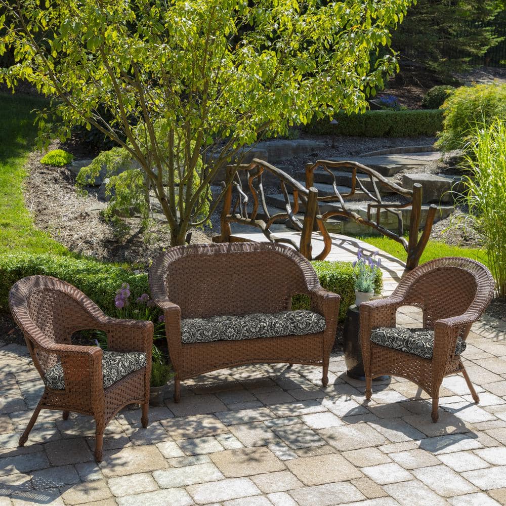 Black Aurora Damask Outdoor Wicker Chair Cushion, 20 x 18
