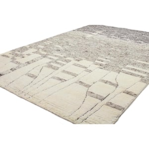Jolie Ivory/Grey 5 ft. x 8 ft. (5 ft. x 7 ft. 6 in.) Moroccan Transitional Area Rug