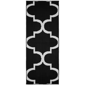 Large Quatrefoil Black/White 2 ft. x 5 ft. Runner Rug