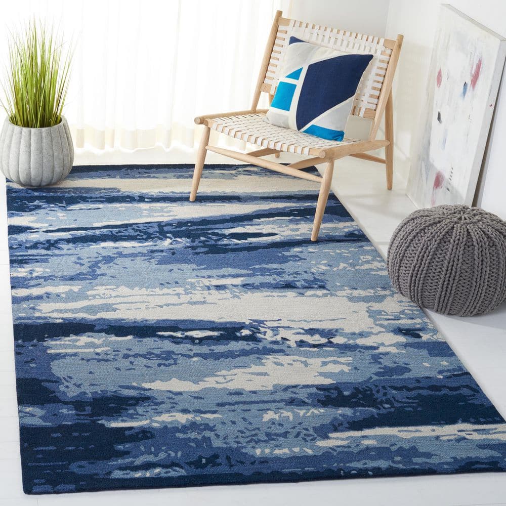 Elegant Blue Floral Hand-Tufted Wool Rug 4' x 6'