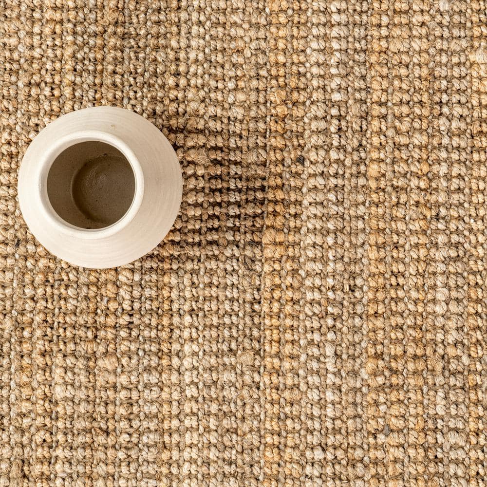 Kiwa Natural Jute 6' x 9' Handwoven Farmhouse Area Rug