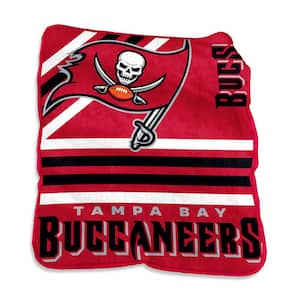 Evergreen Tampa Bay Buccaneers Helmet 19 in. x 15 in. Plug-in LED Lighted  Sign 8LED3829HMT - The Home Depot