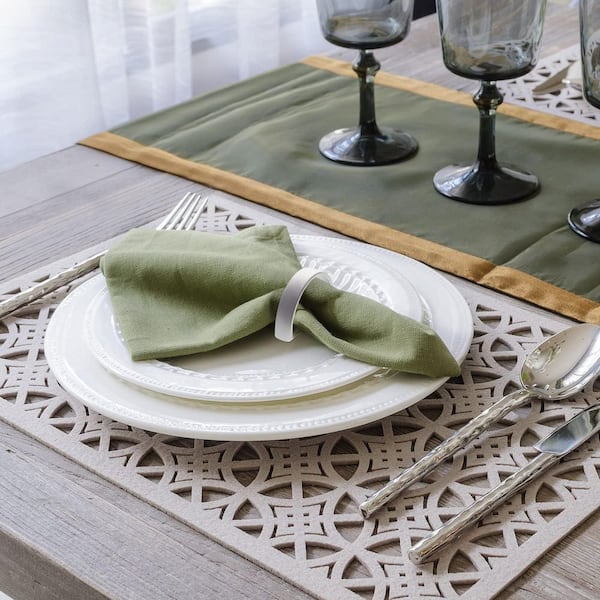 1.88 in. W x 1.18 in. H Silver Stainless Steel Semicircle Napkins for Table Kitchen Dinner Party Wedding (Set of 20)