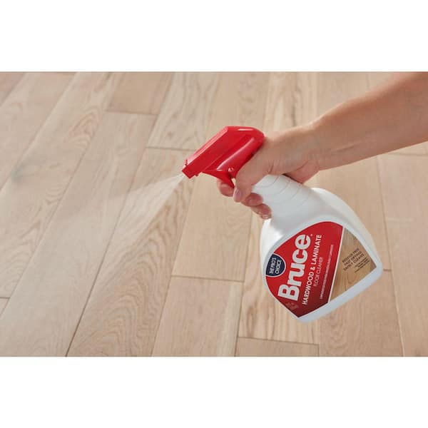 https://images.thdstatic.com/productImages/fed53207-cc06-4a0d-aba4-530d2c0901c9/svn/bruce-hardwood-floor-cleaners-ws109-31_600.jpg