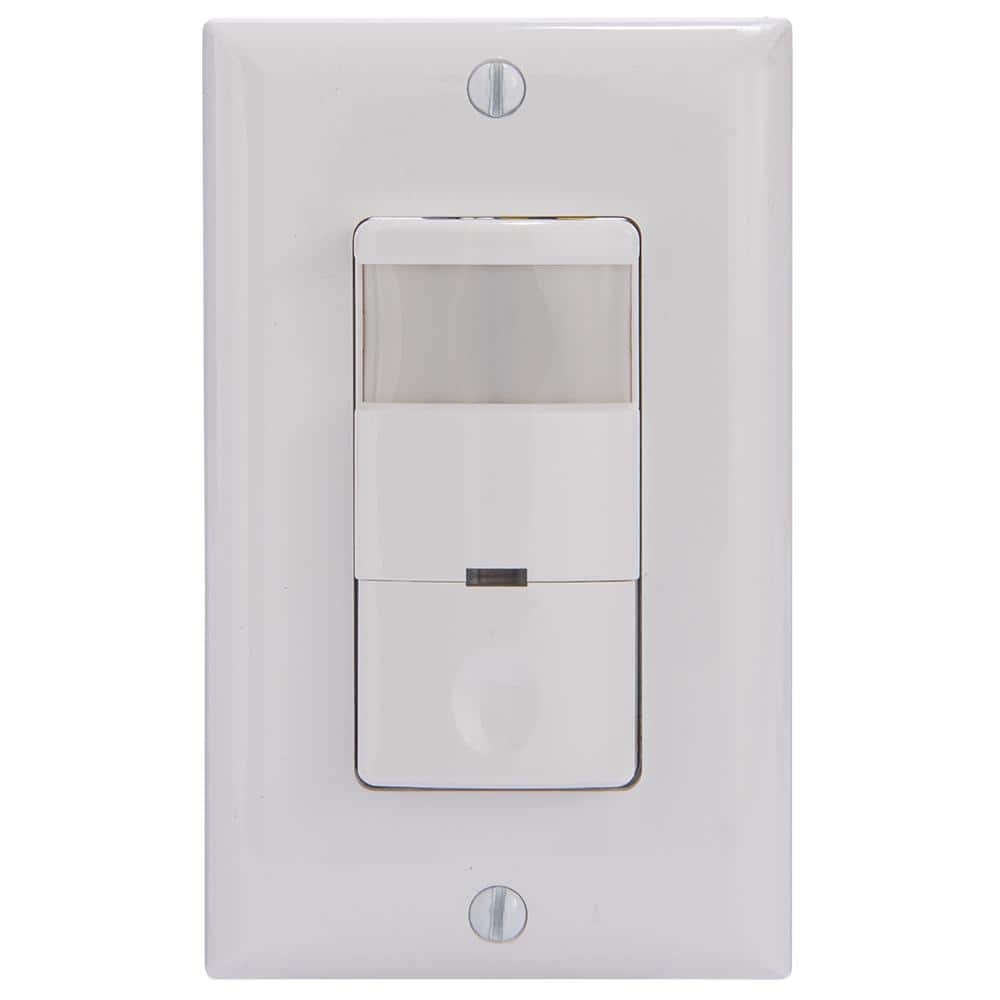 Intermatic IOS Series 800Watt SelfAdaptive InWall PIR Sensor Switch