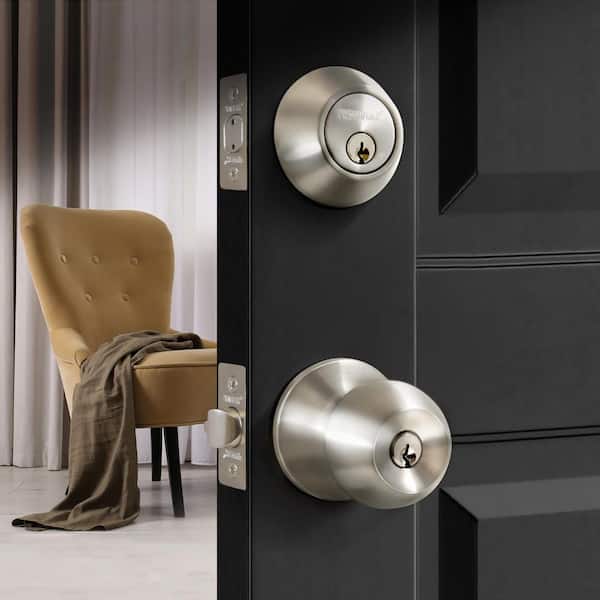 Stainless Steel Entry Door Knob Combo Lock Set with Deadbolt and 6 SC1 Keys- Boxed Keyed Alike