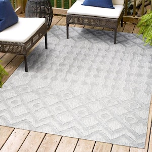 Peralta Light Gray 5 ft. x 8 ft. Moroccan Diamond Indoor/Outdoor Area Rug