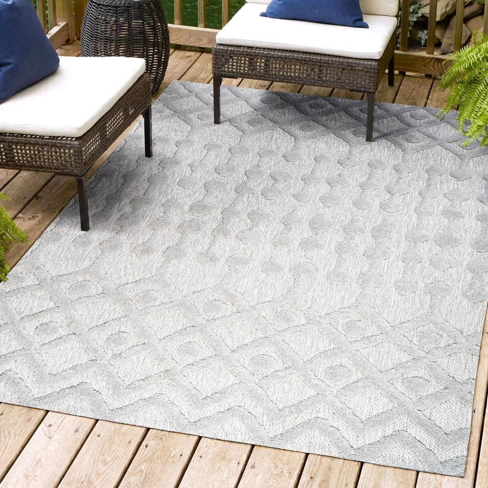 Modern Gray Geometric 8' x 10' Synthetic Area Rug