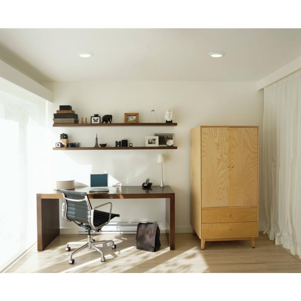 White Circular LED Indoor Ceiling Light with Remote Control