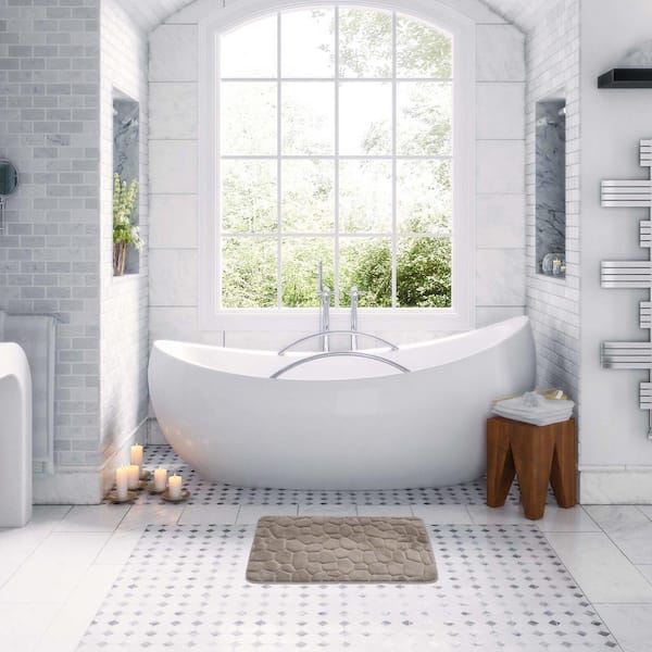 https://images.thdstatic.com/productImages/fee51678-f4d5-470f-97f6-22143a89d07d/svn/taupe-bathroom-rugs-bath-mats-7718n165-4f_600.jpg