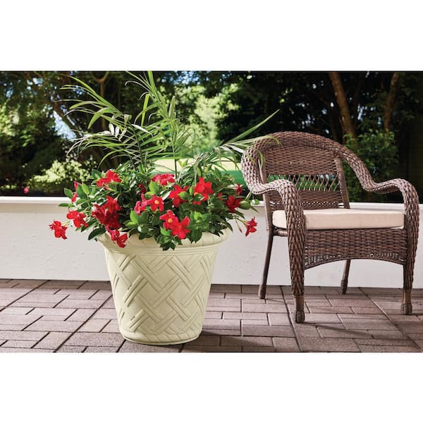Frenchboro Large Cream Resin Round Planter (22 in. L x 22 in. W x 17.5 in. H)