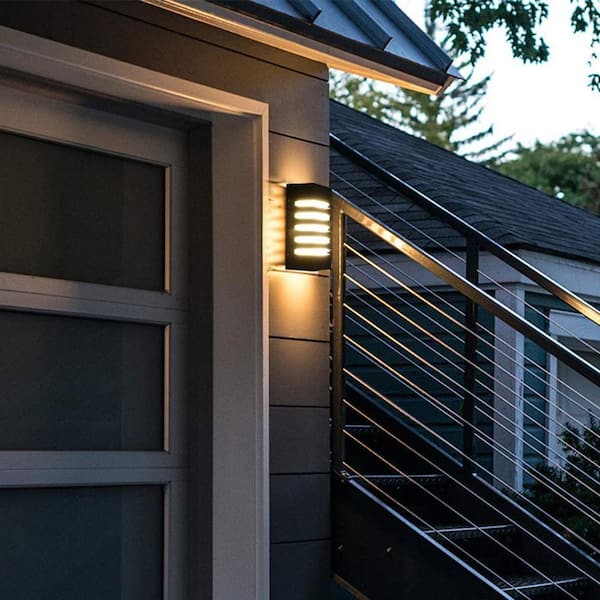 9.75 in. Black Die-Cast Aluminum LED Outdoor Wall Lantern Sconce