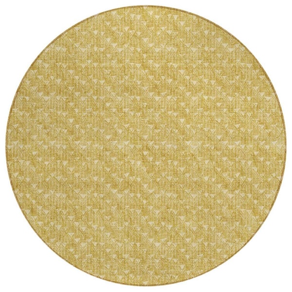 Gold 8 ft. Round Geometric Indoor / Outdoor Area Rug