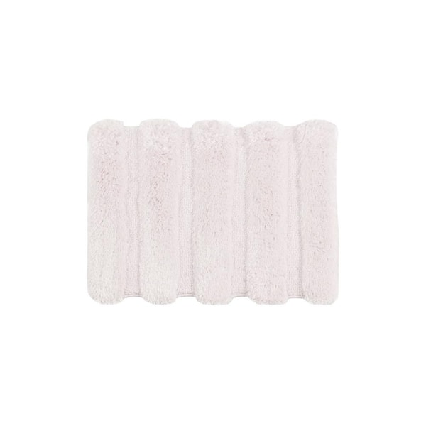 Madison Park Tufted Pearl Channel 17 in. x 24 in. Blush Polyester Rectangle Bath Rug