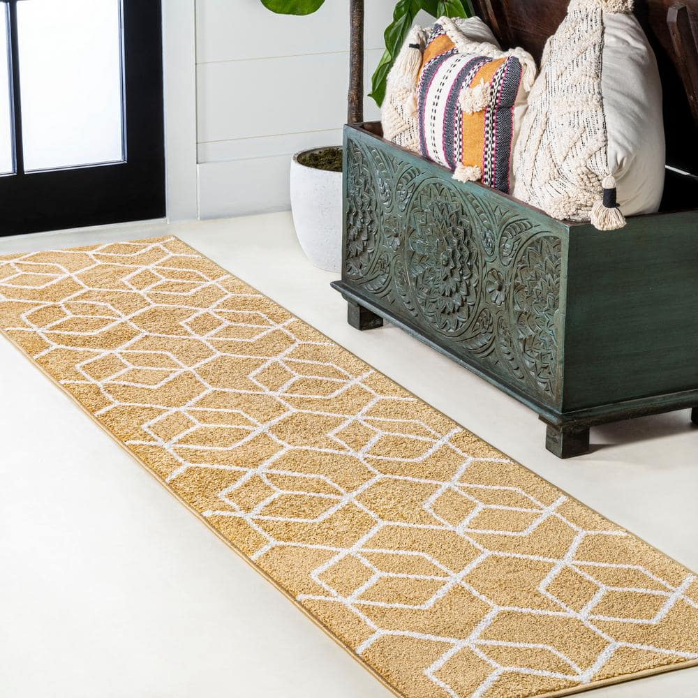 JONATHAN Y Tumbling Blocks Modern Geometric Gold/White 2 ft. x 8 ft ...