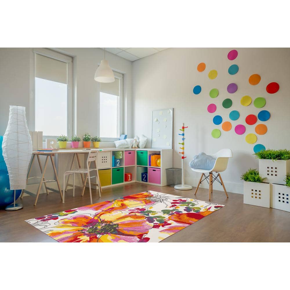 Vibrant Floral Bliss Non-Slip Synthetic Area Rug - 6' x 9'