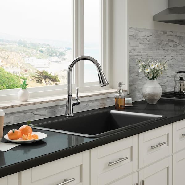 Tyne Single-Handle Pull-Down Sprayer Kitchen Faucet in Polished Chrome