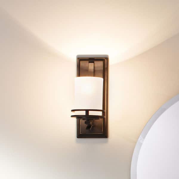 Hendrik 1-Light Olde Bronze Bathroom Indoor Wall Sconce Light with Light Umber Etched Glass Shade