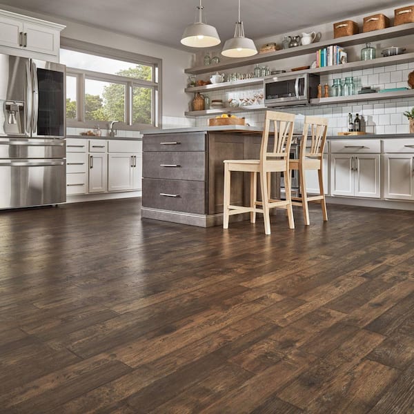 Pergo Outlast+ Somerton Auburn 12 mm T x 7.4 in. W Waterproof Laminate Wood Flooring (19.63 sq. ft./case)