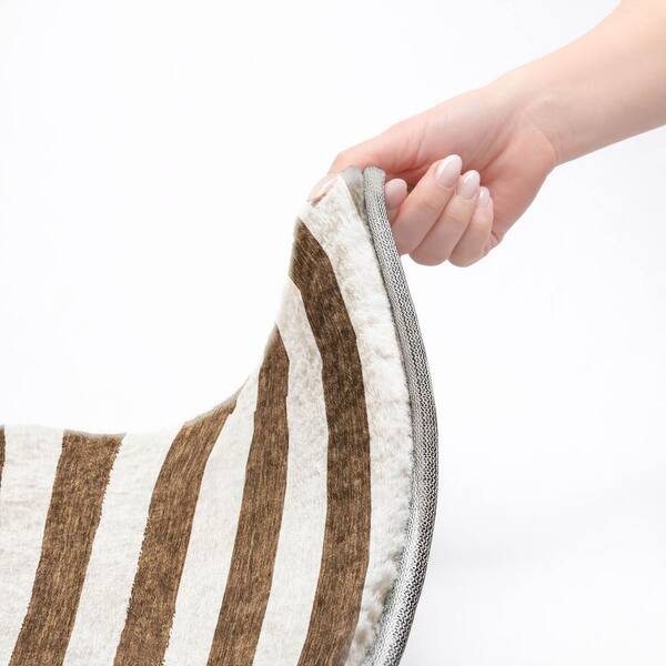 Dream Shag Premium Machine Washable Abstract ADS528 Chocolate 8 ft. x 8 ft. Round Rug