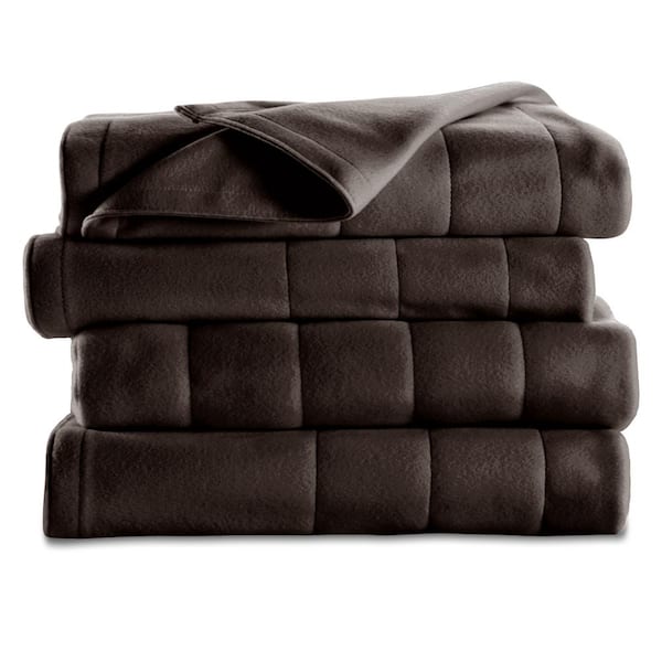 Sunbeam Quilted Fleece Full Heated Blanket in Garnet