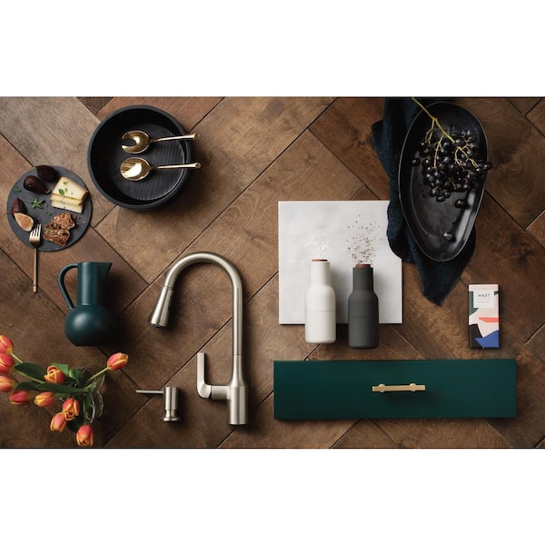 MOEN Milton Single-Handle Pull-Down Sprayer Kitchen Faucet with