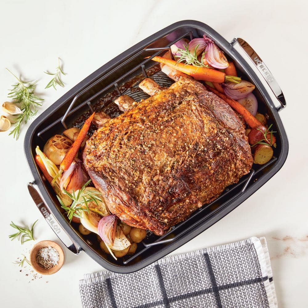 Total 11 qt. in Black, Steel, Roasting Pan with Rack - thumbnail 8