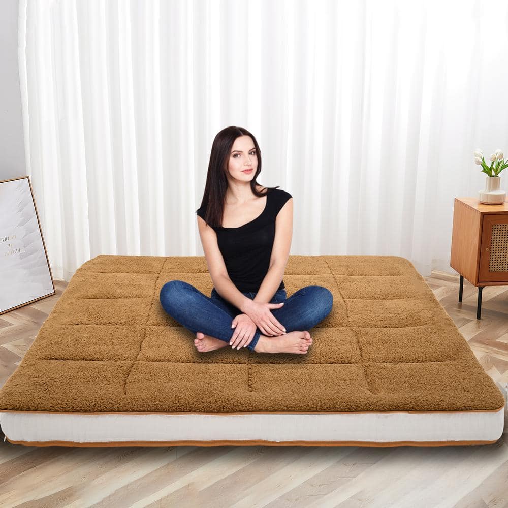 BOZTIY Japanese Floor Mattress 4 in, Polyester Fill Tatami Mat Sleeping Pad  Foldable Roll Up Mattress, Queen, Coffee I1327138-CF-QUEEN@1 - The Home  Depot